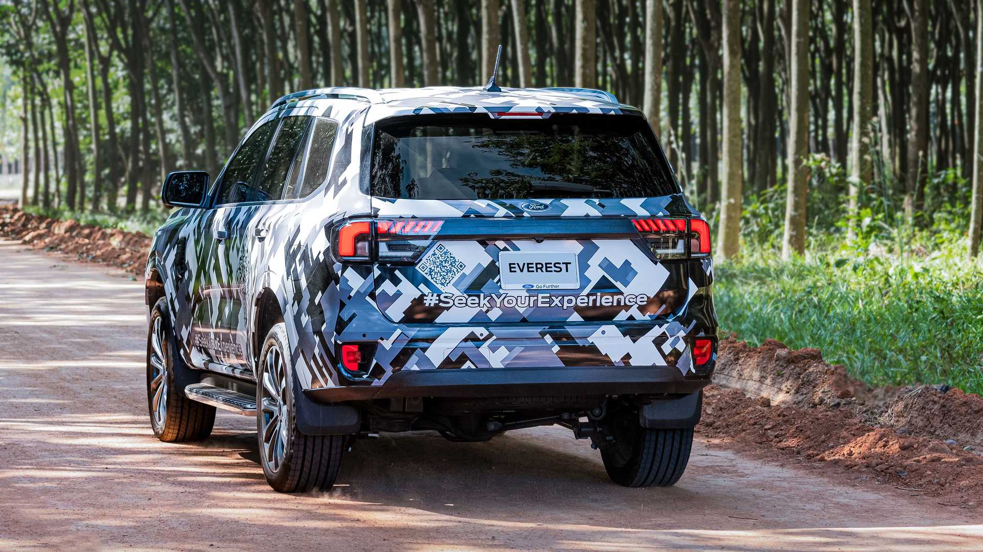 New Ford Everest exterior image